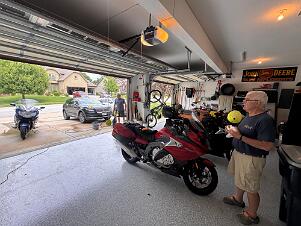 2025_08_0197 Cleaning the bikes at Steve's, Kansas City, Missouri, August 2025